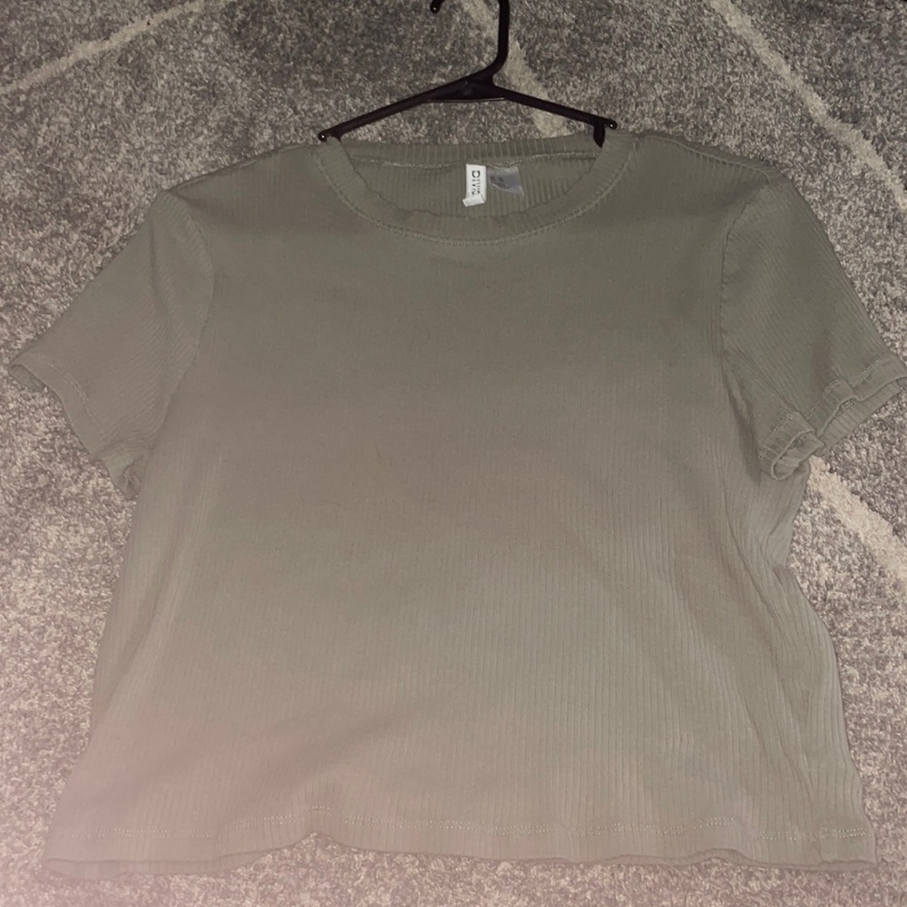 brand new olive green tee